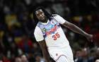 CBA: 2米26中鋒高效得分，廣東勝浙江；南京失利，季后賽懸念待解。