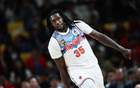 NBA巨星25分征服CBA，攜手趙睿助新疆奪冠。