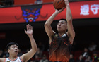 劉毅助威，山東男籃98-77勝廣州龍獅，三連勝！