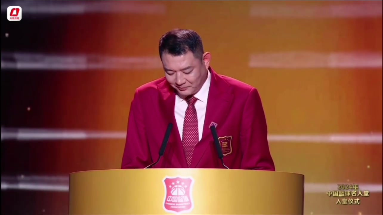太有梗了！鞏曉彬名人堂演講現(xiàn)場成脫口秀 狂Q“教條”梗