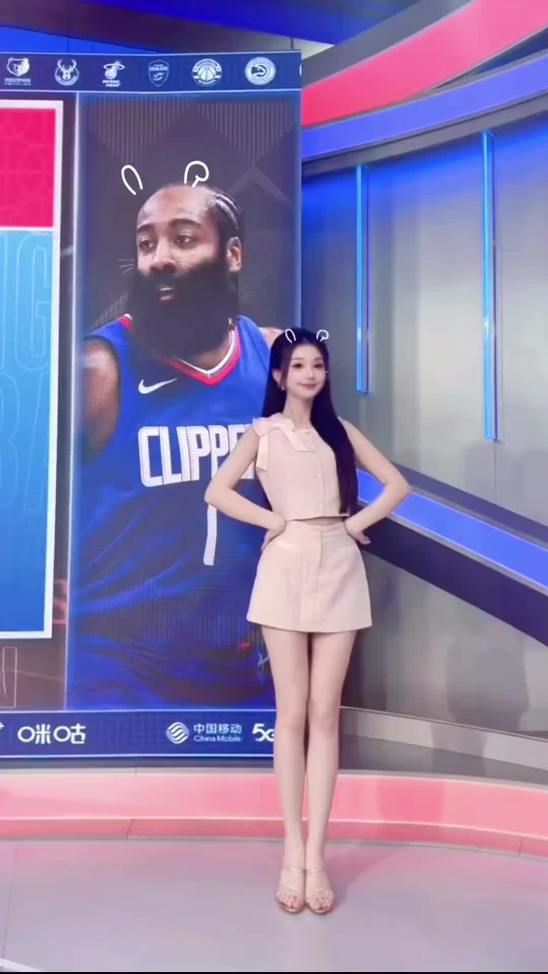美女主播魏欣怡： 西部第六球迷在哪里？出戰(zhàn)成癮的登哥唯有敬意