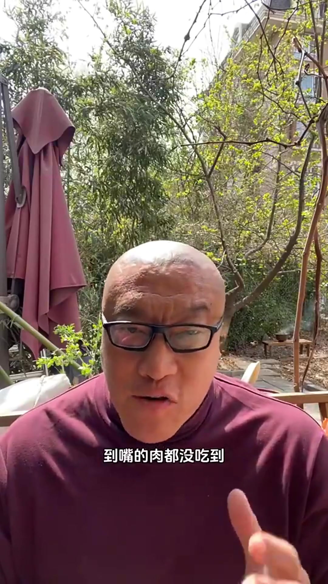 馬健：今天的比賽詹姆斯必須要批評，最后時刻打得什么東西啊