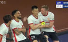 譚龍亞泰隊，精彩吊射全勝慶，久違勝利來。