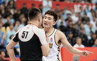 G4廣廈險勝青島，四球員滿分，一人及格，五人表現(xiàn)不佳。
