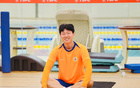泰山隊(duì)室內(nèi)訓(xùn)練，樂享多，克雷桑專注回放，門將雨中苦練。