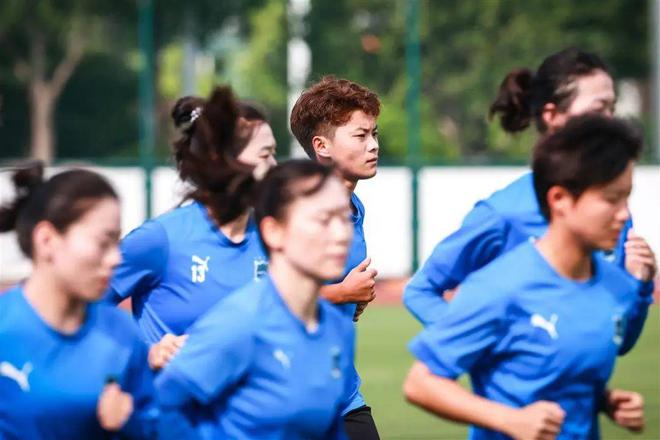 亞冠半決賽明日戰(zhàn)，武漢女足沖刺巔峰！