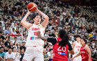 女籃大勝后遇困境，張子宇效率低，宮魯鳴需反思。