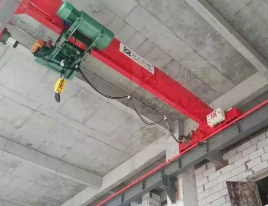 單梁起重機(jī)潤滑油的使用注意事項(xiàng)